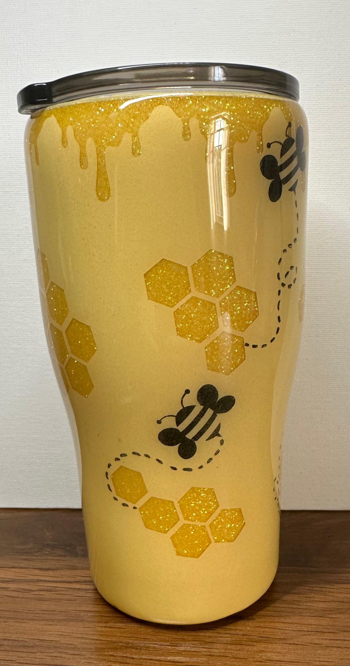 20 oz Modern Curve Honey Bee Tumbler